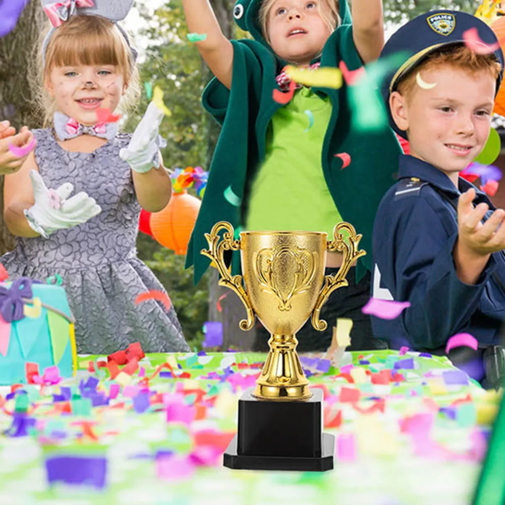 

2pcs Plastic Trophy Ornaments Small Trophies for Mini Awards Kids Christmas Decorations Golf Lifelike Children Trophy Delicate