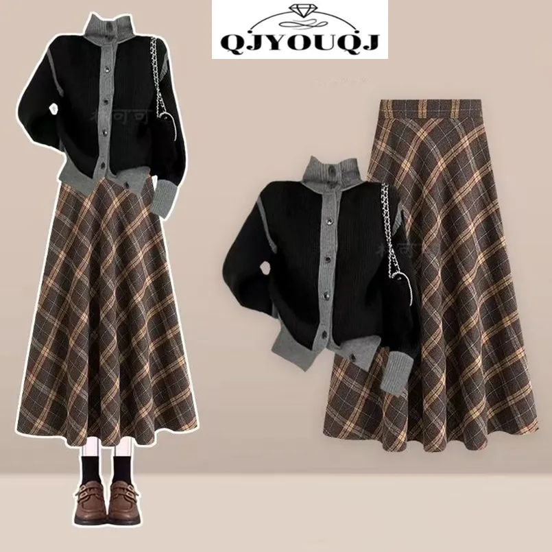 

Korean Style Women's Set New Fashionable and High-end Black Sweater with a Checkered Skirt Two Piece Set