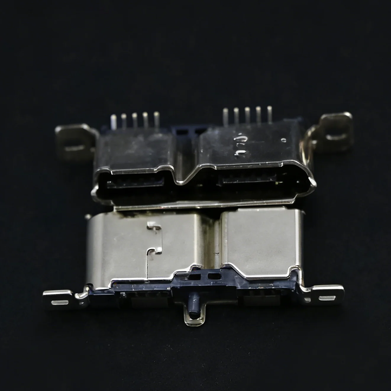 YuXi 2pcs Micro USB 3.0 Jack Sockect Tail Connector Female 180 Degree Vertical Charging Port Mobile Hard Disk Interface