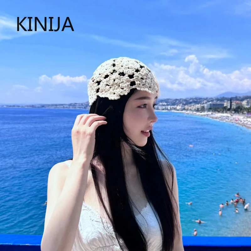 Ausgehöhlte Strickmütze für Damen, lässige Baskenmütze, modische Blumen, atmungsaktive Skullies-Mütze, Sonnenblende, Sommer, handgefertigte Kopfbedeckung