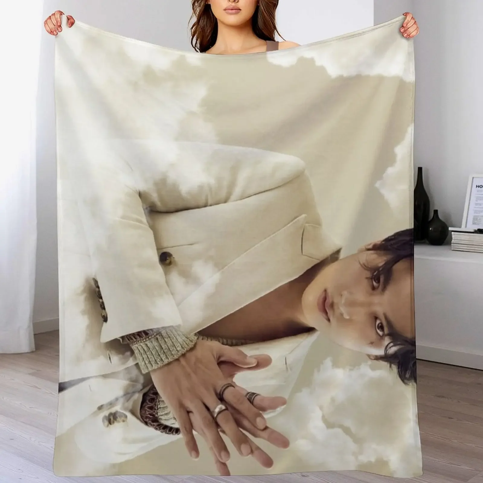 Gulf Kanawut Posh Throw Blanket Luxurious Soft Blanket Holiday Gift for Family