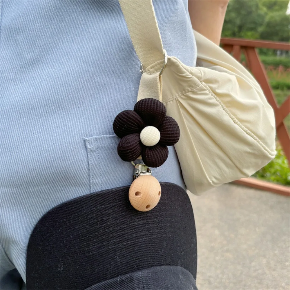 Cute Flower Hat Clip Multifunctional Anti-lost Traveling Hanging Clip Portable Hat Keeper
