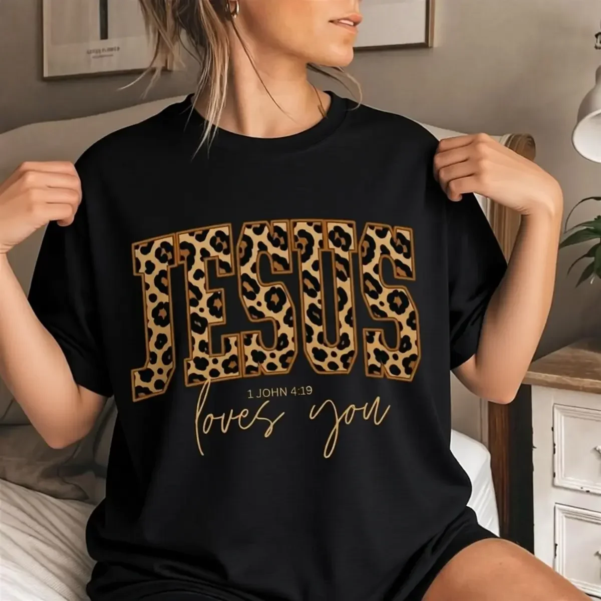 Women's Christian Casual Round Neck Graphic Tee - Cheetah Graphic Bible Verse Faith-Inspired Shirts for Women