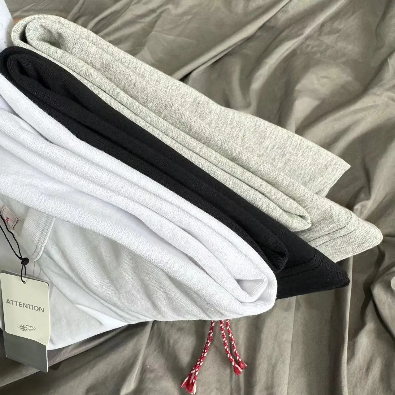

Japanese Sle Color Basic ort Sve T-irt Red Rope Pattern ex Large Size Loose Fit Heavyweight Crew Ne Top