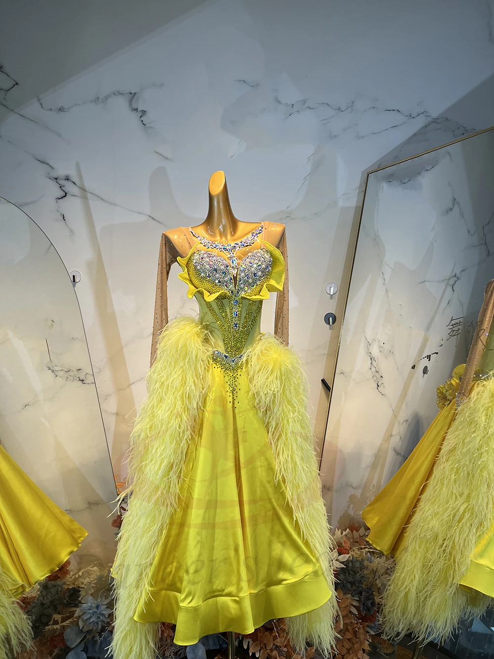 Sukienka do tańca latynoamerykańskiego dla dorosłych i dzieci, zdobiona kamieniami AB, ekskluzywna, szyta na miarę, z długim rękawem, pluszowa spódnica, profesjonalna odzież tango dla kobiet.