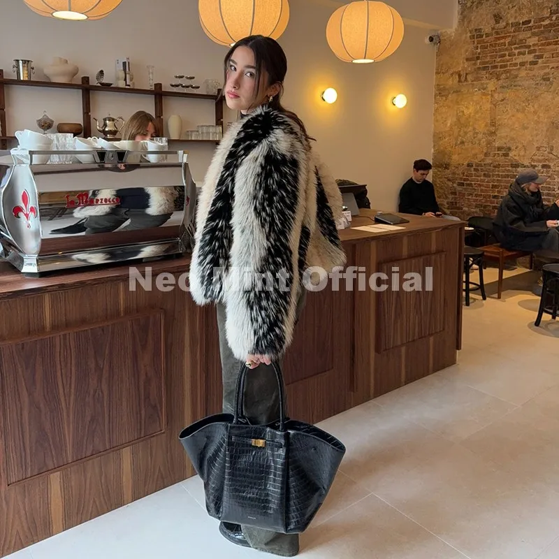 Neo Mint Luxury Brand Design Striped Patchwork Fur Jacket Women Winter Fluffy Faux Fox Fur Coats Chic Girls Thick Warm Outerwear