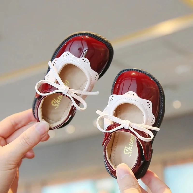 Trendy Leather Shoe Exquisite Fashion Versatile Princess Shoes Breathable Non Slip Soft Soled Girl Shoes Light Flat Child Shoe