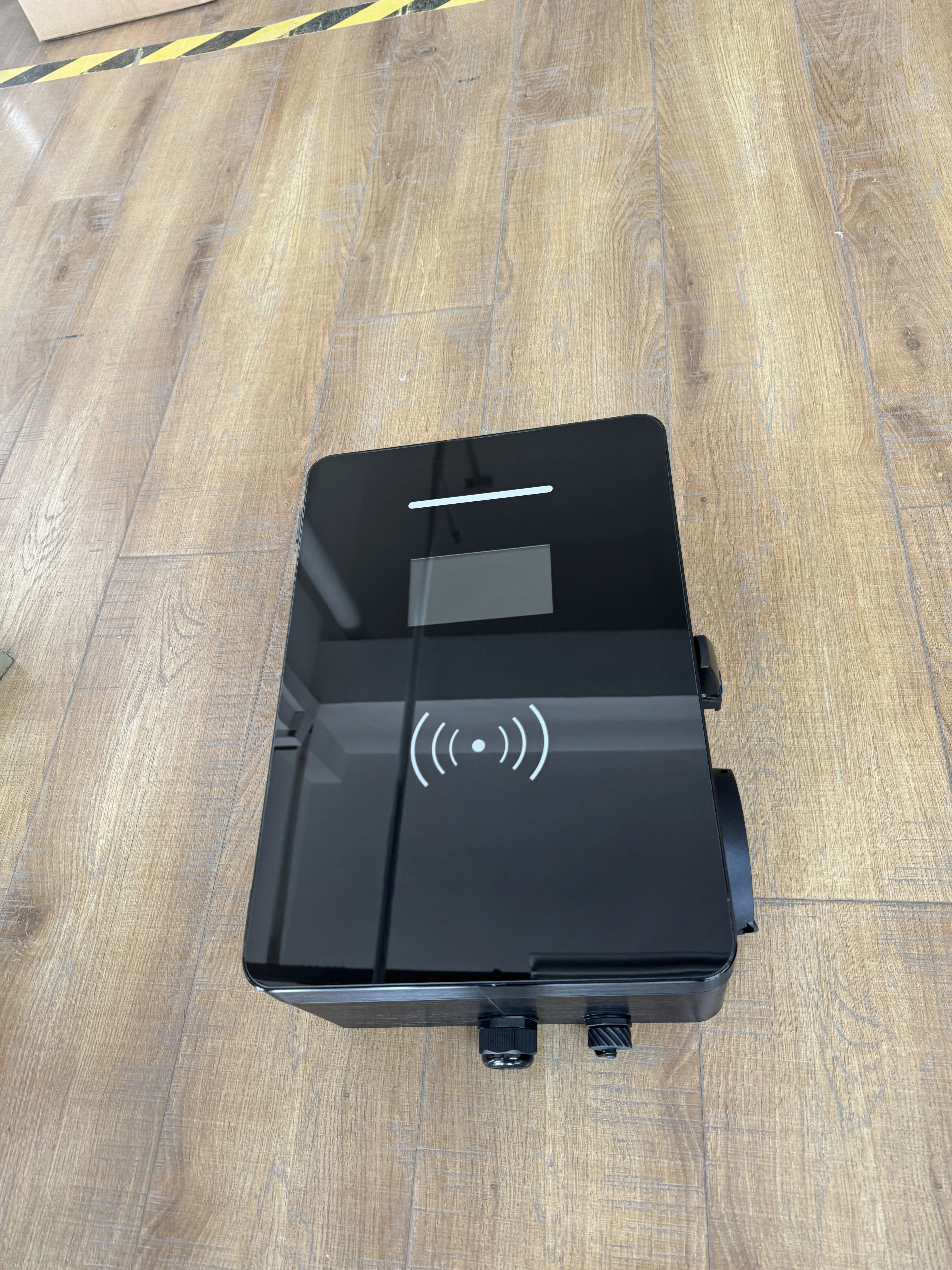 التجارية Ocpp Mennekes 32A 3 المرحلة 7kw 22kw 44kw مزدوجة بندقية Wallbox شحن كهربائي سريع EV محطات شحن مثبتة على الحائط