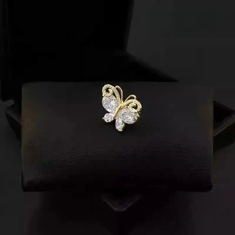 فريدة من نوعها فراشة بروش المرأة أنيقة موضة شيك ارتداء اليومي العنق المضادة للتعرض طوق دبوس جميع مطابقة الصدار مجوهرات 568