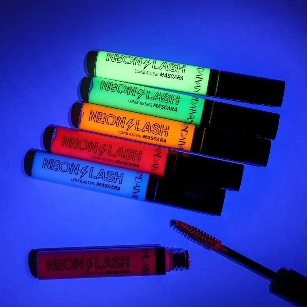 Ultrafijne Uv-Lichtgekleurde Mascara 6 Kleuren Krullen Dikke Fluorescentie Mascara Niet-Veeg Waterdichte Kleurrijke Neon Wimpers