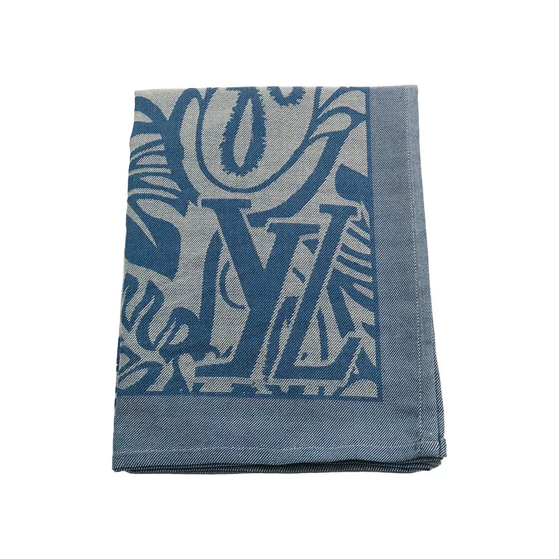 Luxury Nordic Jacquard Blanket Thick First Class Airplane Blanket Soft Nap Throw for Sofa Couch Camping Office Air Conditioner