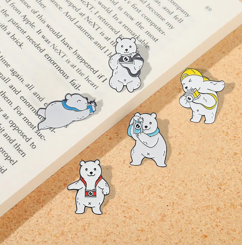 Animal Photography Enamel Pins Custom White Bear Taking Pictures Brooches Lapel Shirt Bag Badge Cartoon Jewelry Gift for Friends