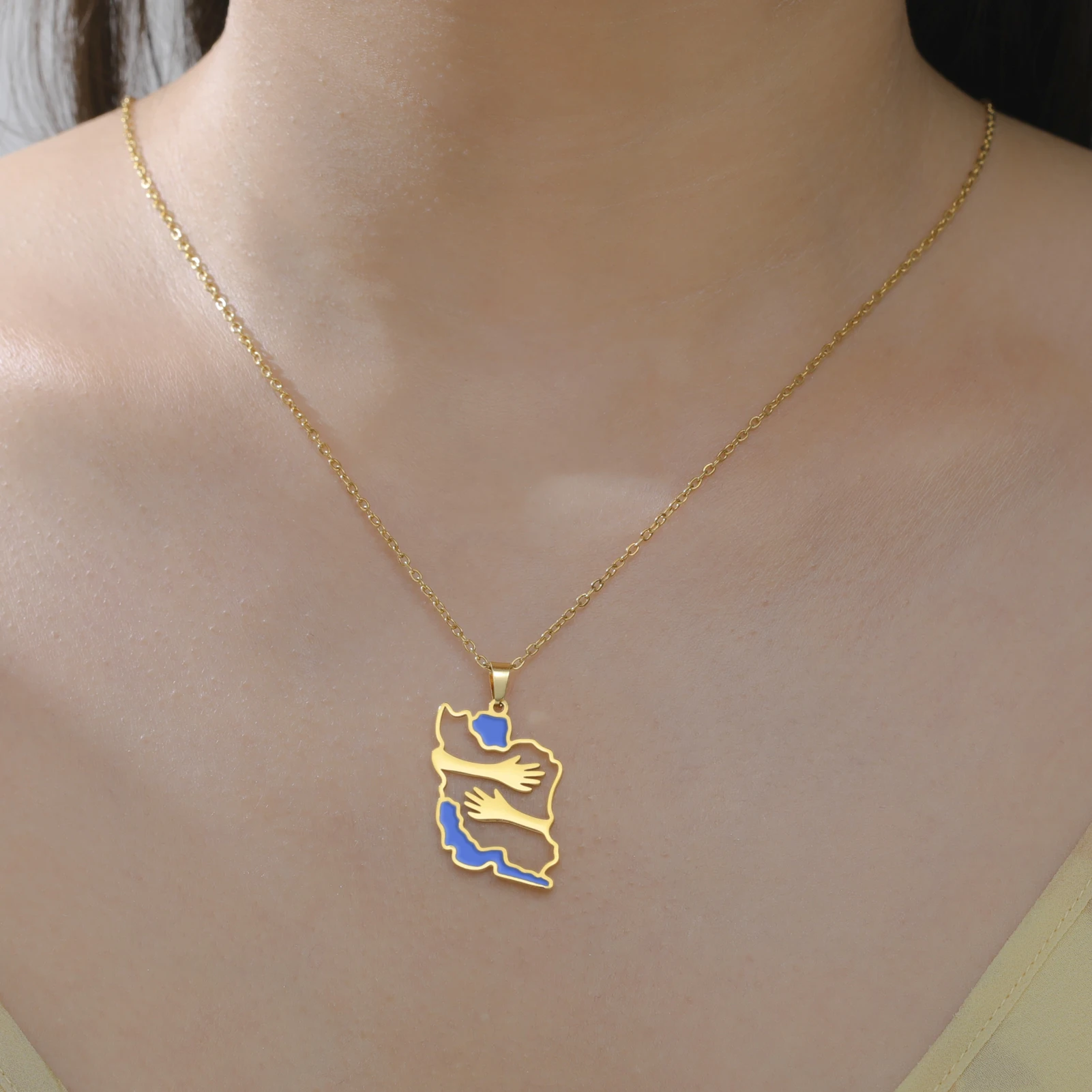 HIPEE خريطة إيران قلادة الفولاذ المقاوم للصدأ قلادة مجوهرات للنساء الأزياء والمجوهرات للأصدقاء