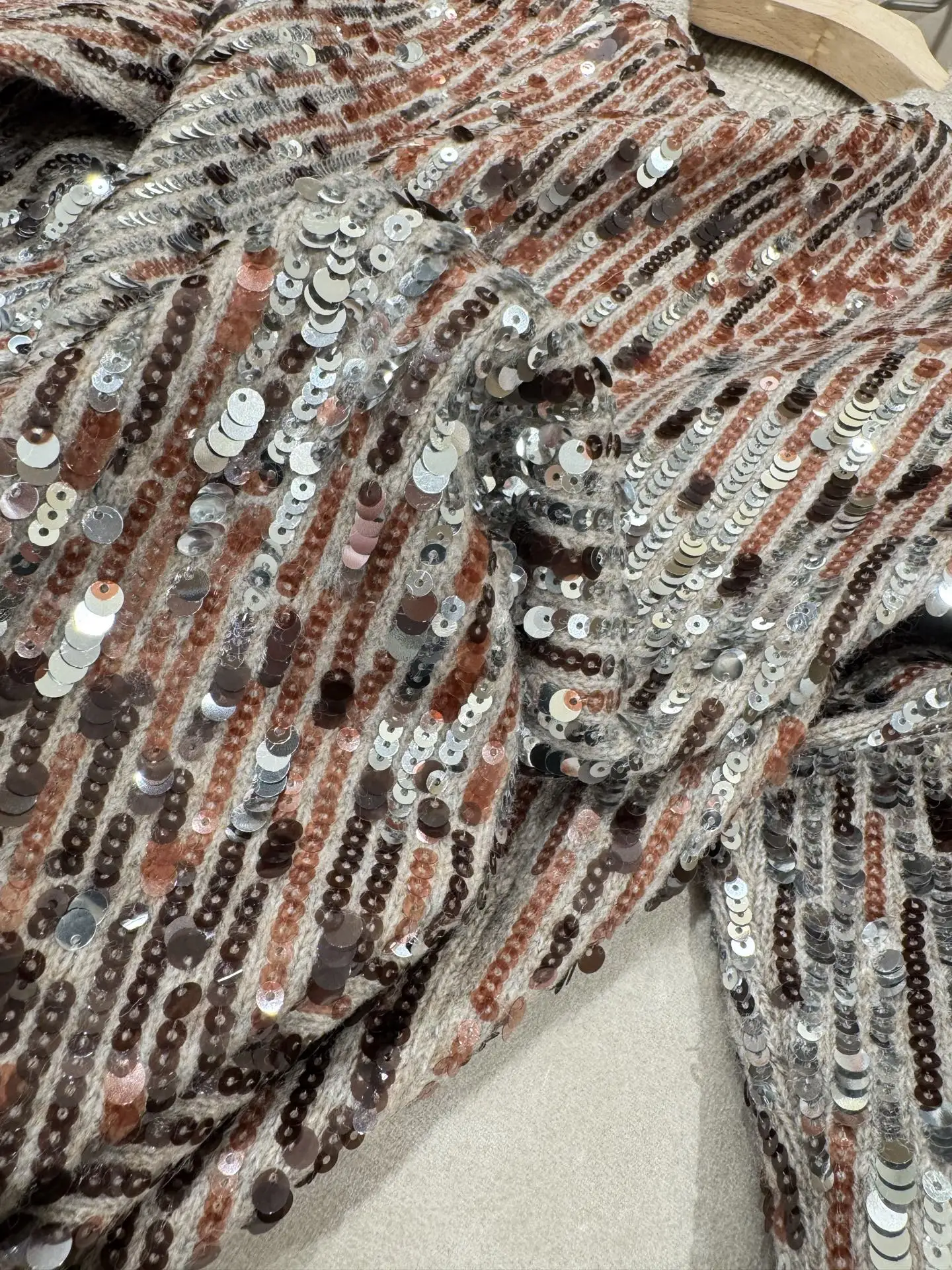 Autumn And Winter New Women'S High-Quality Round Neck Gradient Sequin Wool Sweater Fashionable And Versatile Casual Tops