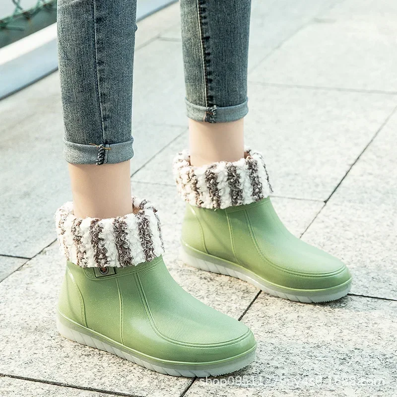 Botas de lluvia cortas antideslizantes para las cuatro estaciones para mujer, cálidas e impermeables, con cabeza grande y parte inferior gruesa, a la moda