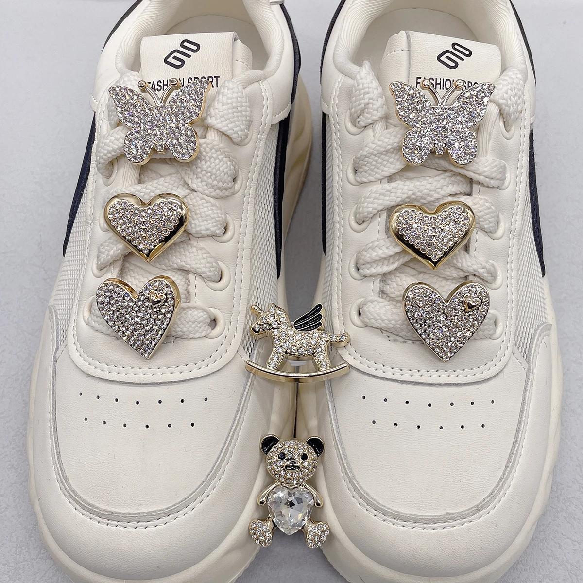 2PCS Butterfly Bear Shoelaces Charms DIY Decorations Bling Horse Shoe Laces Buckle Accessories Removable Heart Shaped Shoe Clips
