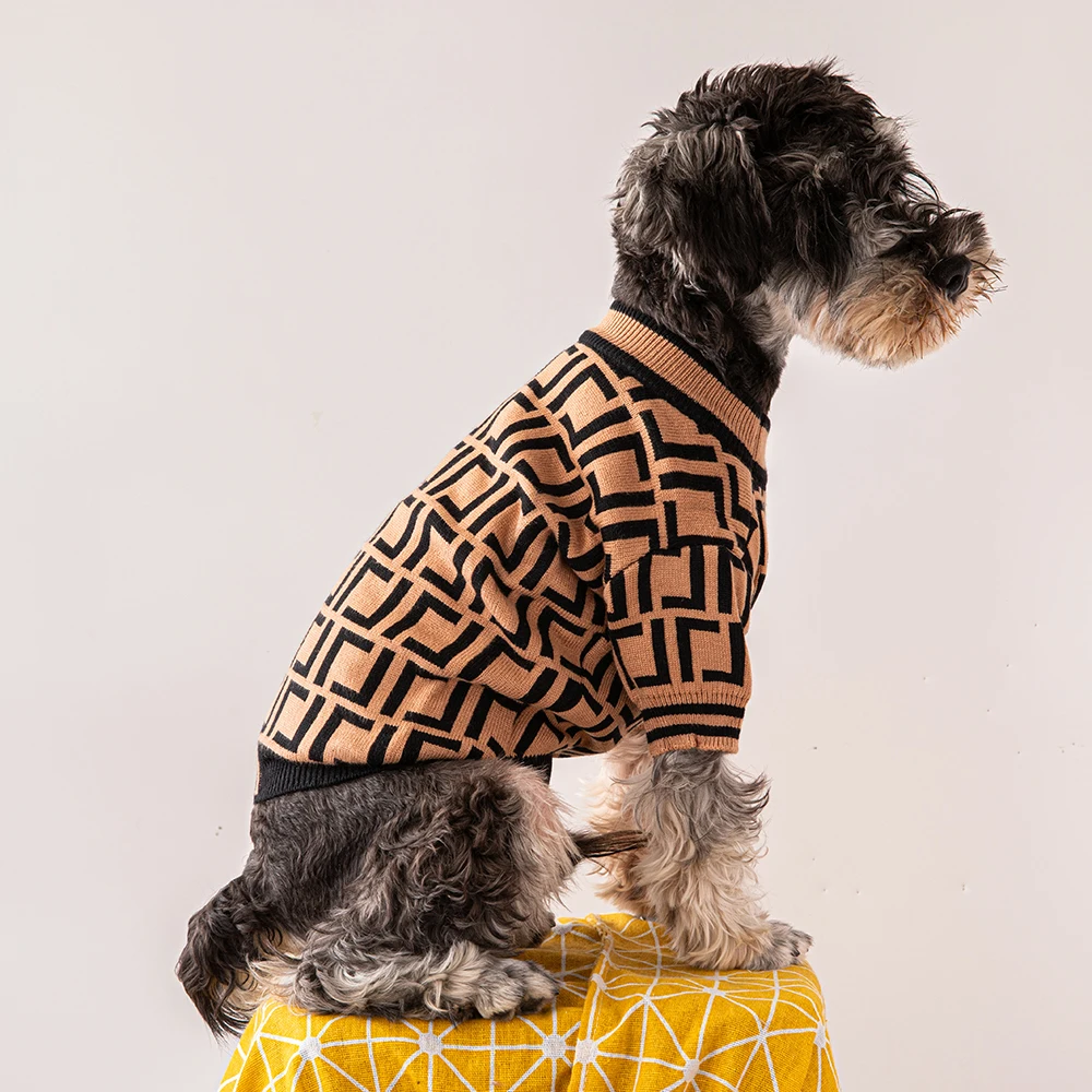 Autumn and Winter Warm Dog Sweater Schnauzer Fashion Brand Casual Pet Clothes Comfortable Luxury Small and Medium Dog Coat