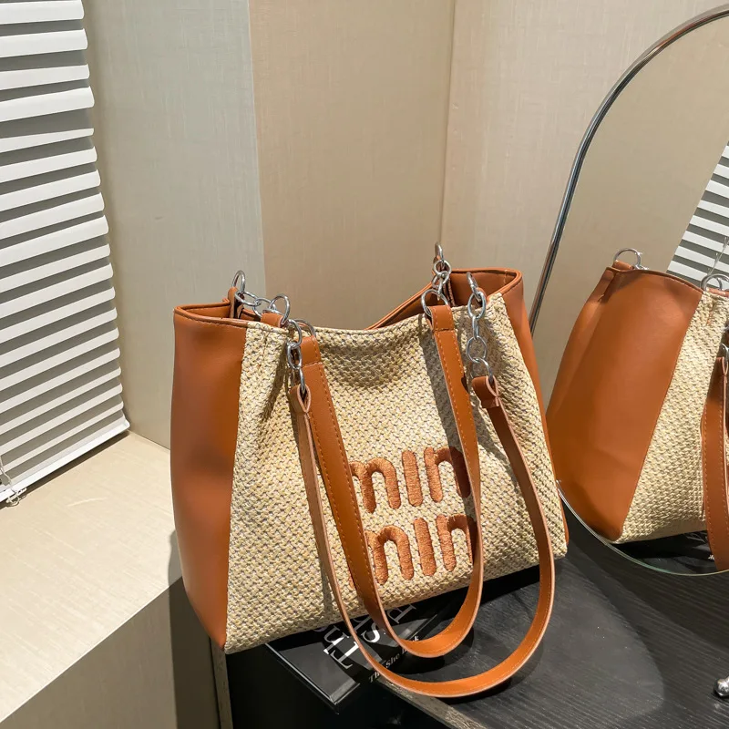 

2025 Minimalist Shoulder Bag, Textured Crossbody Purse for Women, Versatile Day-to-Night Tote, Fashion Sling Bag Chic Top Handle