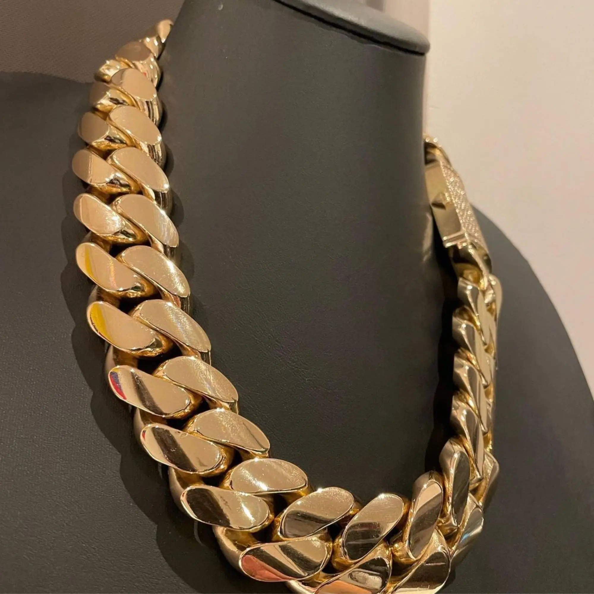Hot .High Quality Sale 24mm D Color VVS Lab Grown Diamond Micro Pave Hip Hop Iced Miami Cuban Link Chain White Gold 10K Gold