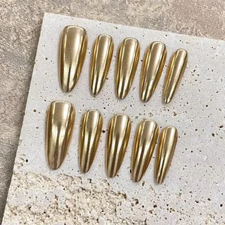10 Pieces of Hand Pressed Almond Shaped Nails, Beautiful Fake Nails, Pure Gold Mirror Magic Mirror, Suitable for Women to Use
