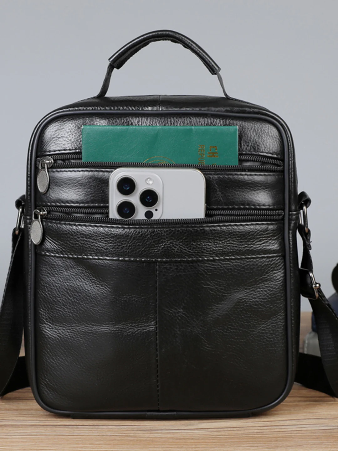 Genuine Leather Men's Crossbody Bag Top Layer Cowhide Business Large Capacity Handbag Commuting Travel Single Shoulder Backpack
