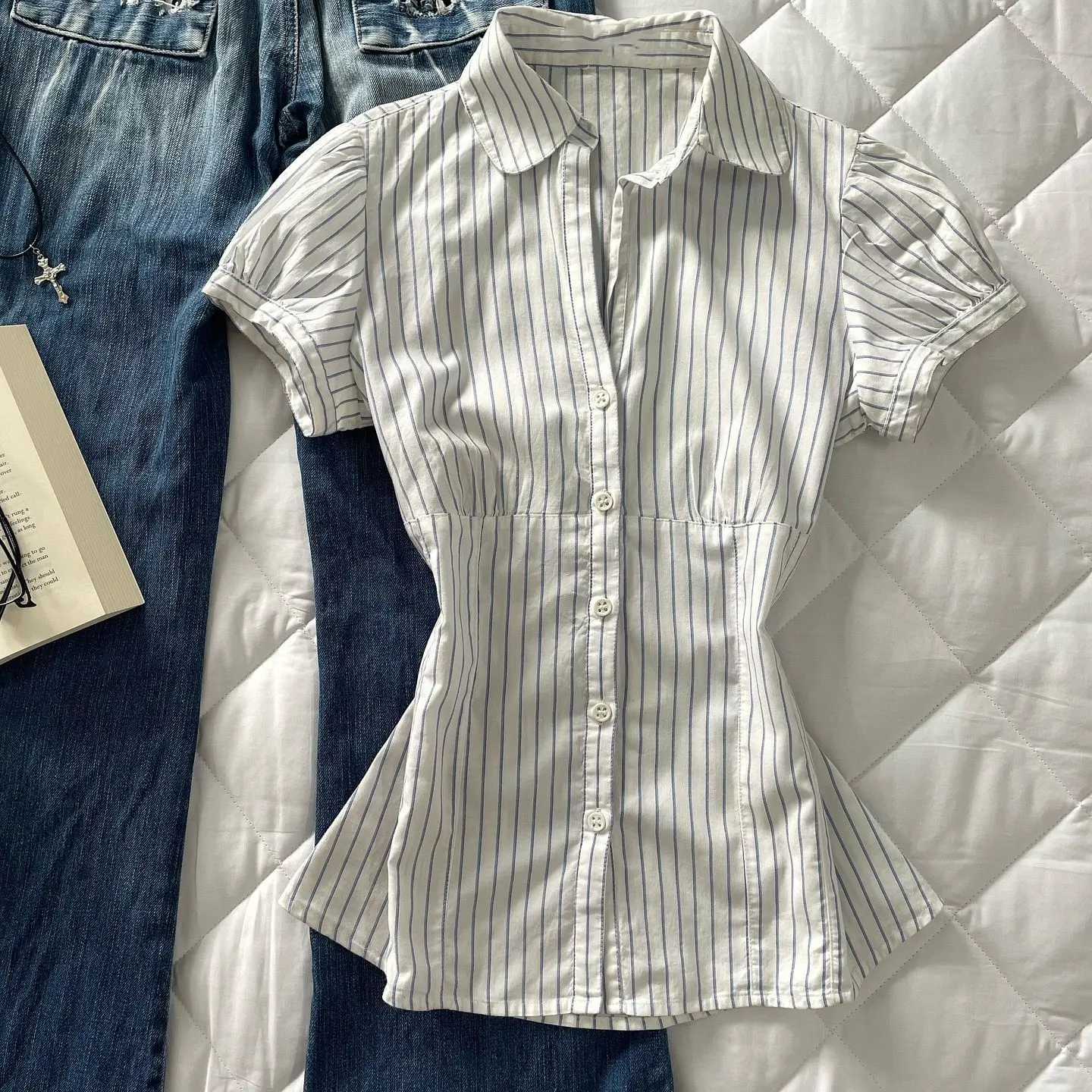 

Slim Fit Striped Shirt Women's Commute Style Short Sleeve Waist Cinching Korean Version Summer New Salt System Shirt