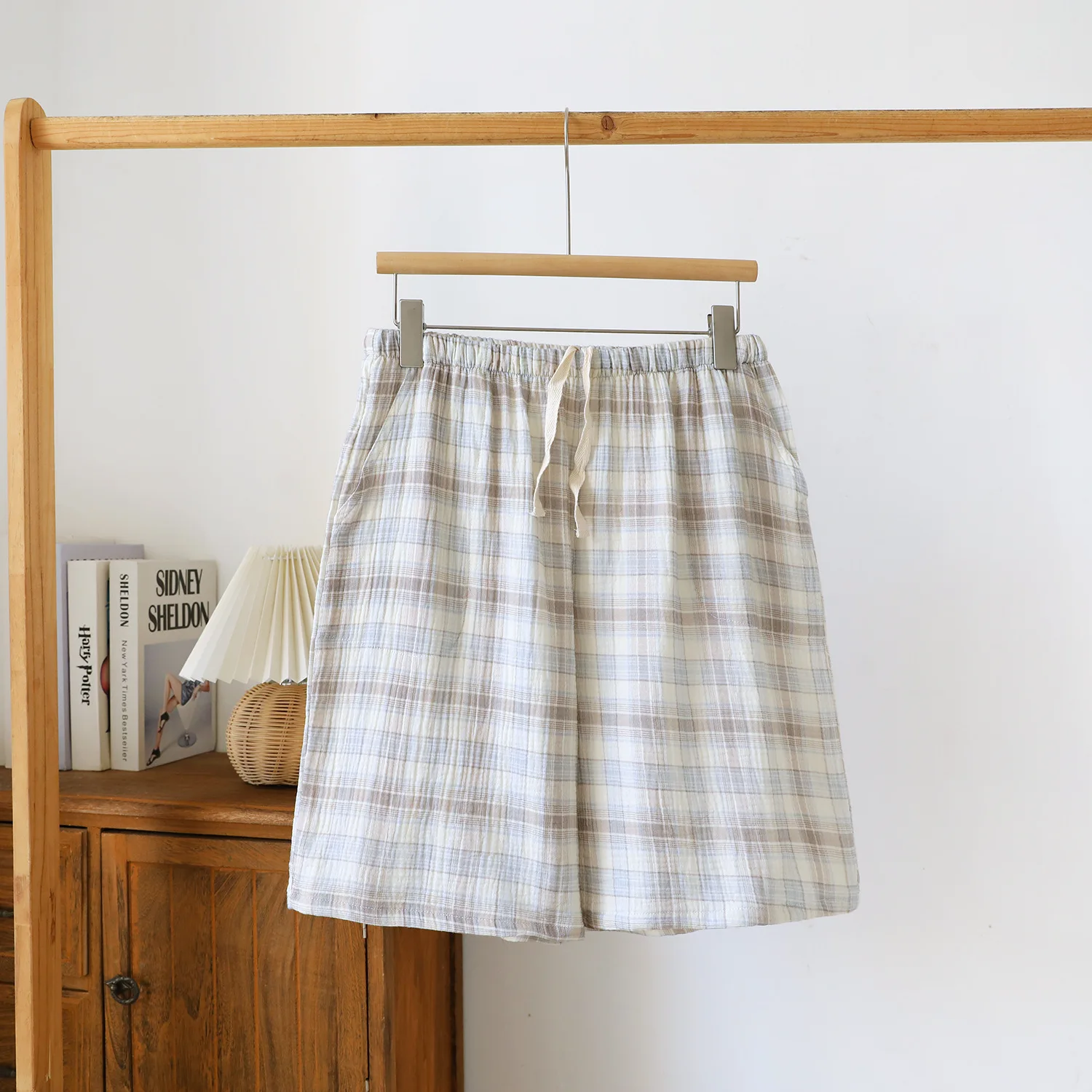 khaki shorts