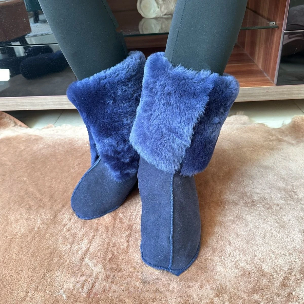 Winter Fleece Socks Leather Socks Heating Cold Repellent Warm Stockings Men Women Thigh High Socks Harajuku Thick Vintage Solid