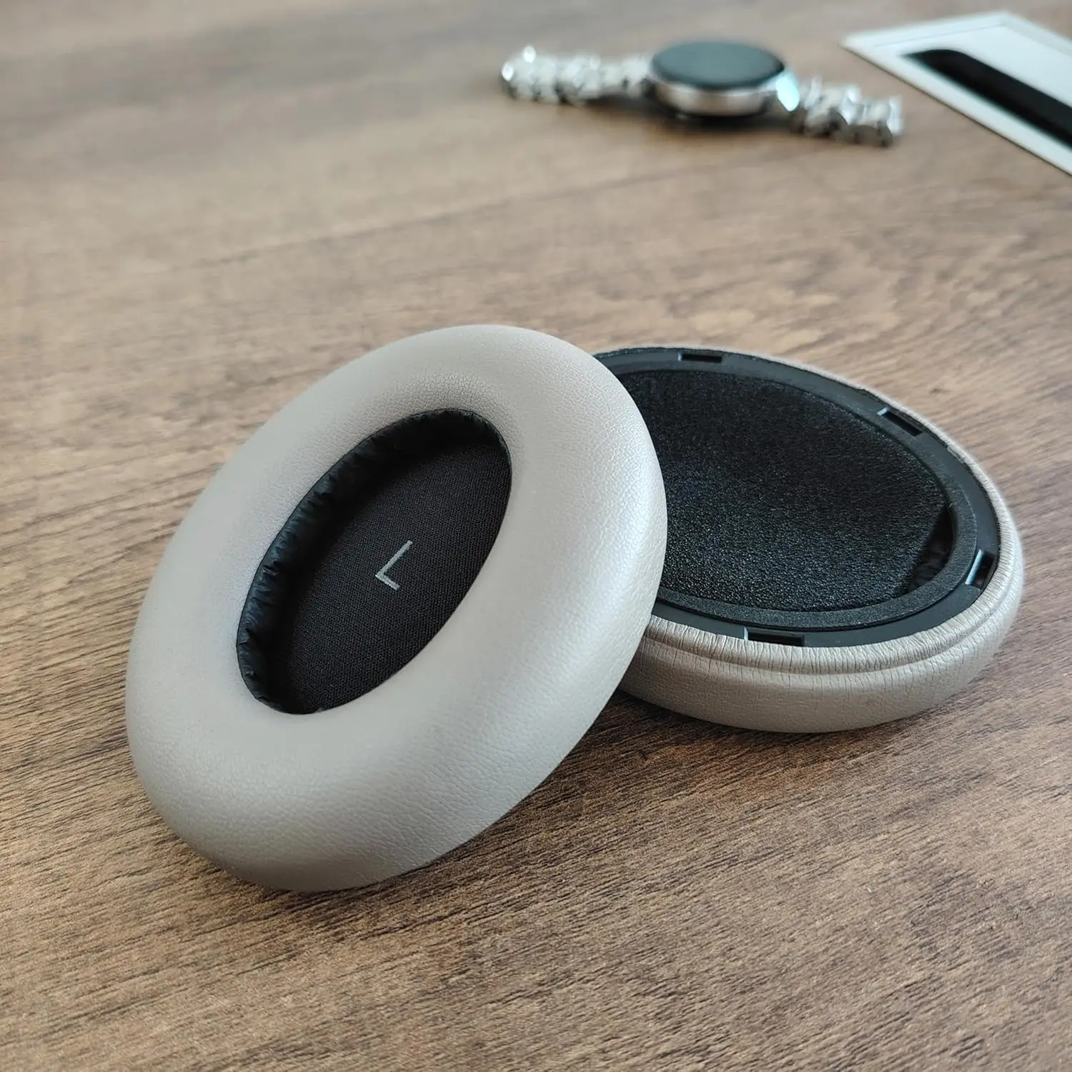 Miękkie, profesjonalne nakładk – Sennheiser Headphone Momentum 4 recenzja i cena