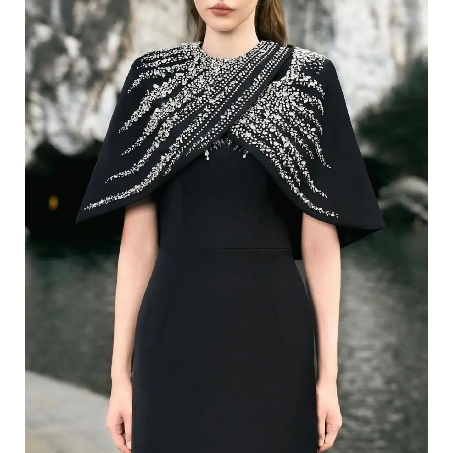Elegant Vintage Black O Neck Evening Dresses Customized Prom Dresses Pleated Beadings Floor Length Formal Saudi Arabia