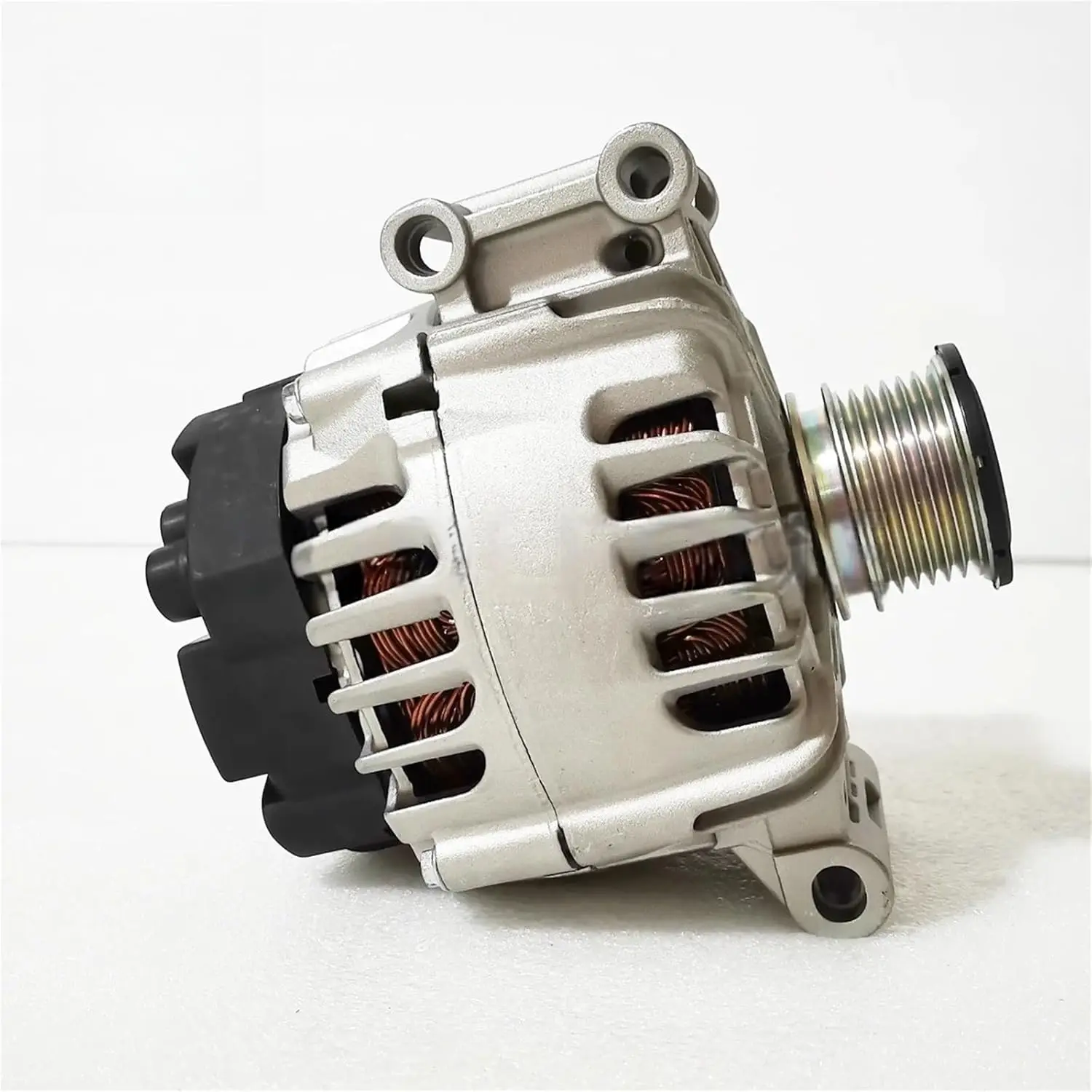 

Генератор для MINI Cooper One R55 R56 R57 14 16 12317535096 12317535098 12317576513 12317576514 12317615484