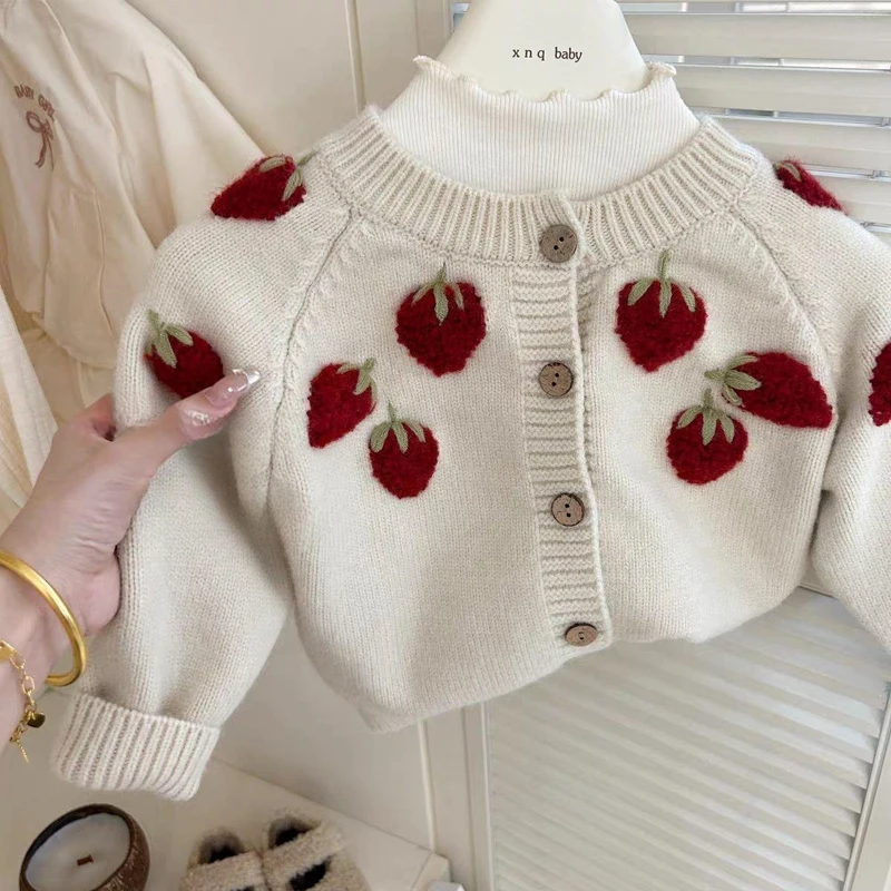 2025 Autumn Winter New Girls Sweater Strawberry Print Single Breasted Cardigan For 2-6 Years Girls Sweet Knitted Coats