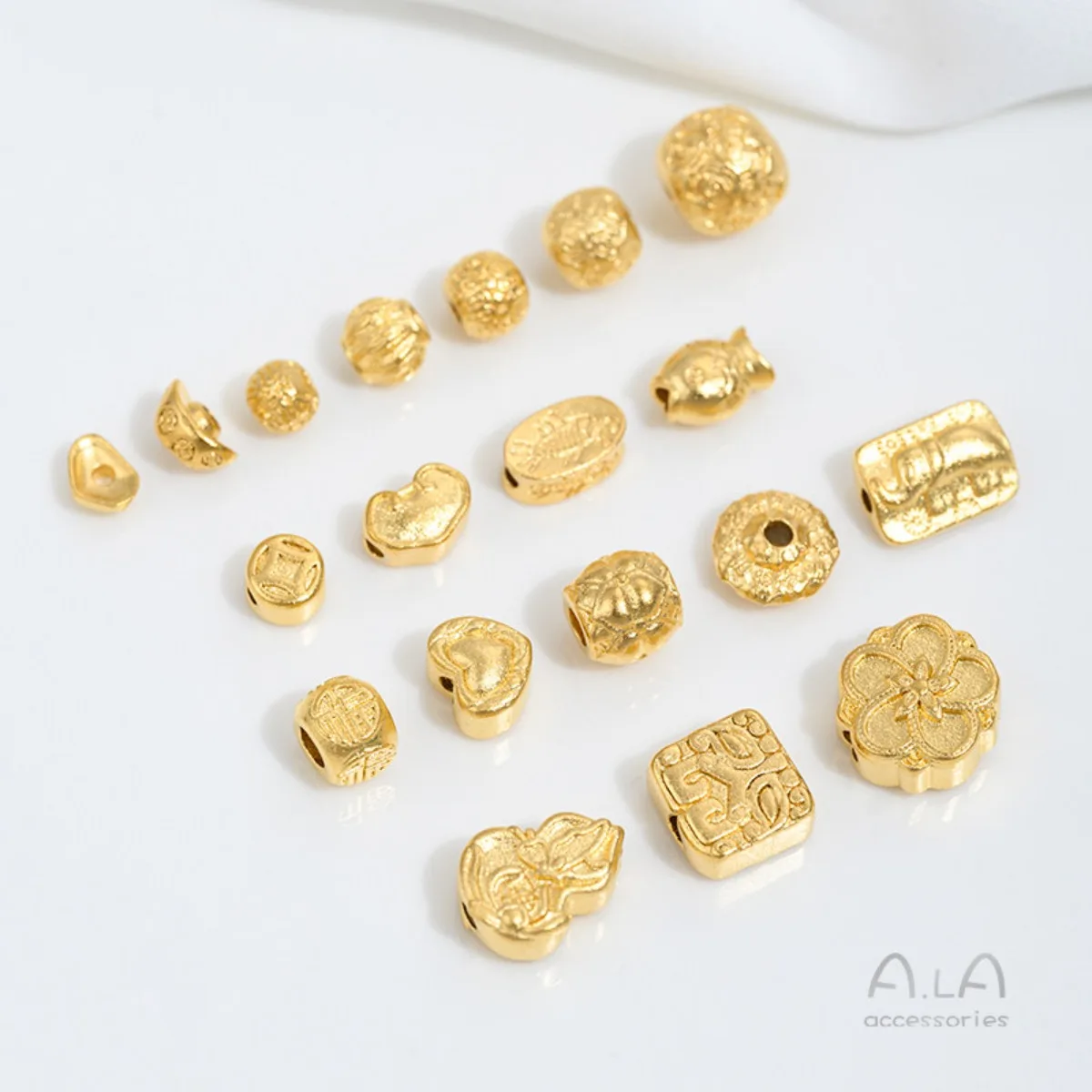 1pcs Copper Real Gold Plated Tiny Gold Coin Ingot Lantern Pattern Old Style Beads Spacer Beads DIY Jewelry Making Accessories