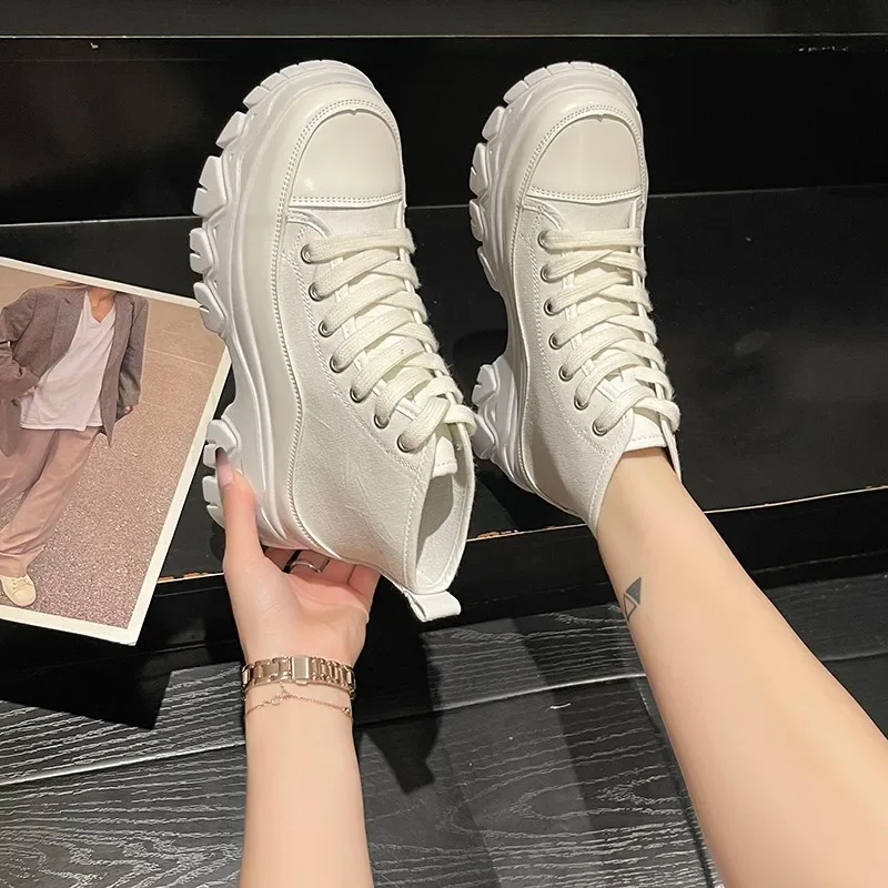 New Women Run Star Sneakers High Top Platform Women Sports Shoes White Black Casual Fashion Canvas Shoes Vulcanized Shoes Feme