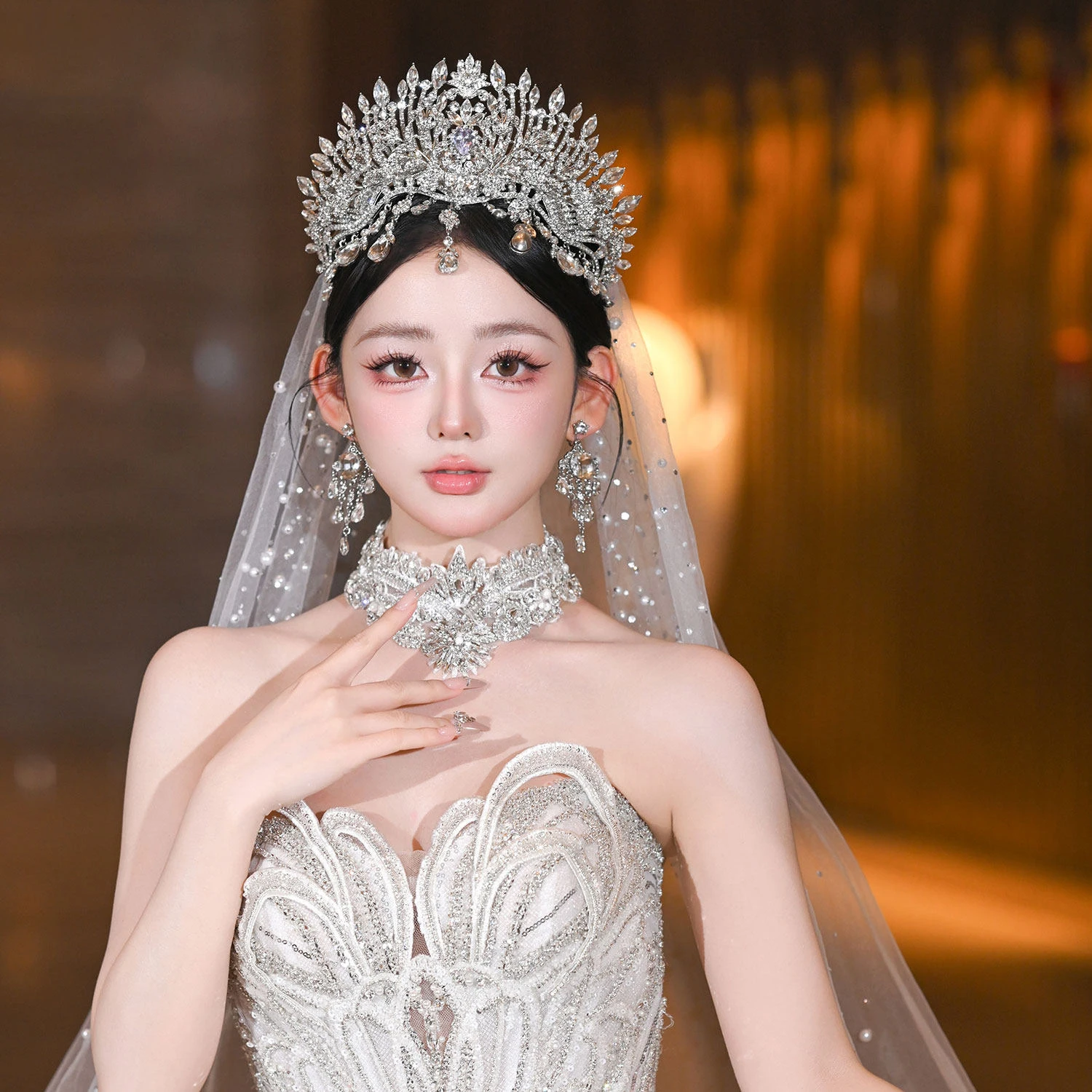 

Princess Bridal Crown Headwear with Main Veil High-Grade Heavy Workmanship Tiaras Wedding Ceremony Banquet Dress Hair Accessory