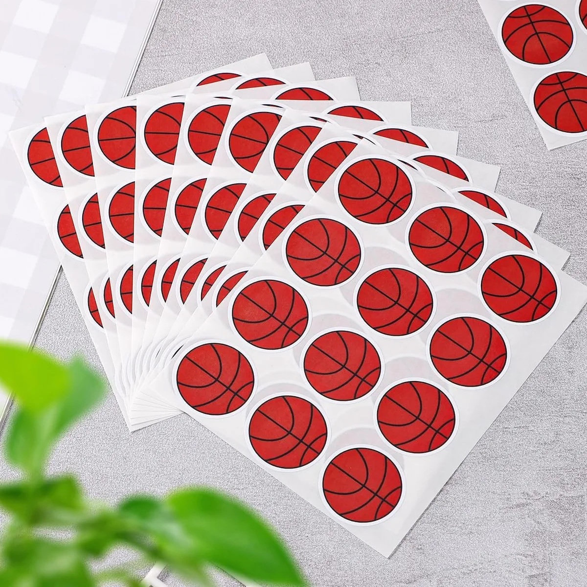 autocollants-adhesifs-en-forme-de-ballon-pour-sceller-les-cadeaux-ideal-pour-la-decoration-de-fetes-sportives-etiquettes-de-faveur-pack-d'autocollants-essentiels