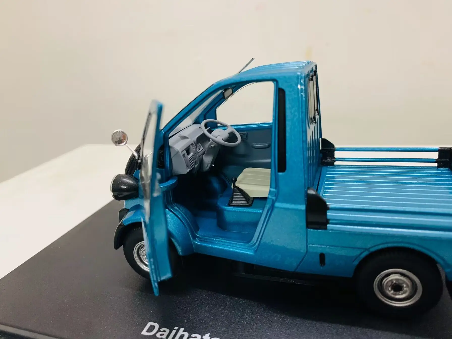 Daihatsu Midget II 2 Open Door, échelle 1:24, modèle de voiture moulé sous pression, cadeau, nouveau