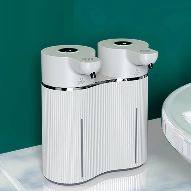 Busa otomatis kepala ganda + Dispenser sabun cair, Distributor disinfektan dapat diisi ulang USB terpasang di dinding, Sensor inframerah