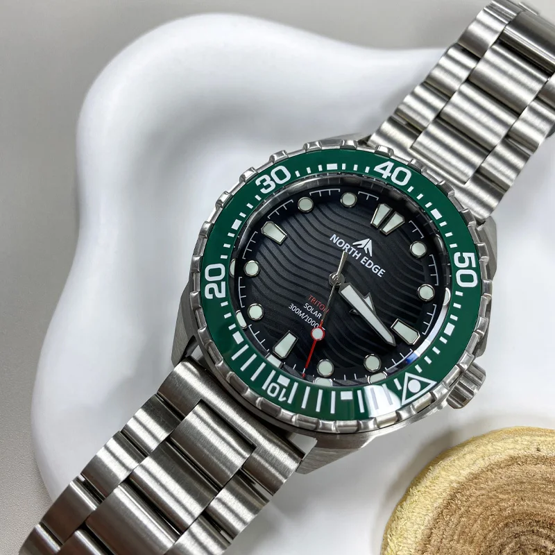 NORTH EDGE NEW Design TRITON Solar Powered Dive Quartz Wristwatch 300M Waterproof Sports Diving Watch 316L Soft Strap Men Watch