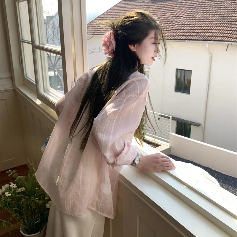 

Новинка 202, розовая полосатая женская летняя солнцезащитная свободная утягивающая удобная универсальная корейская блузка с длинным светом