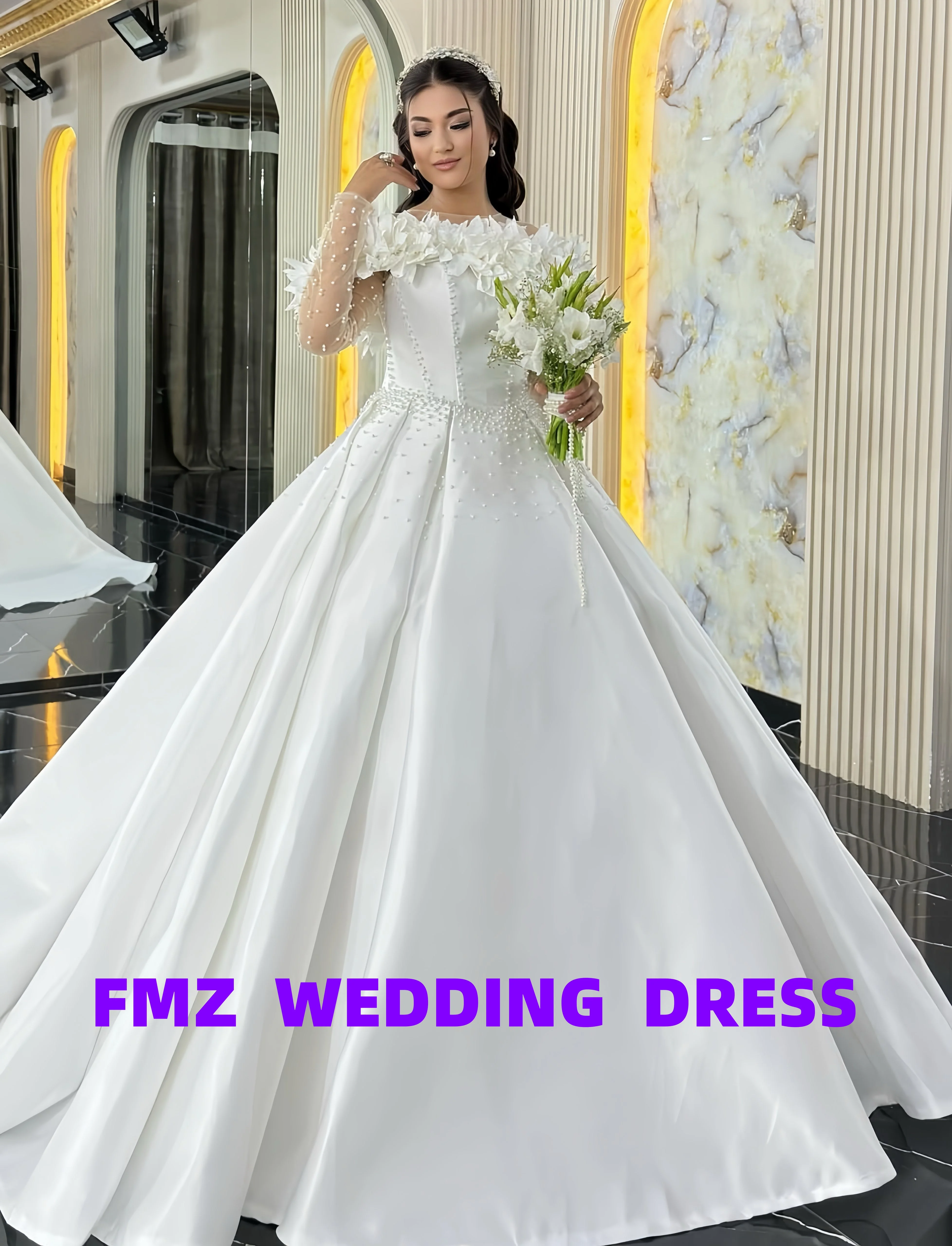 Customized Round-Ne…