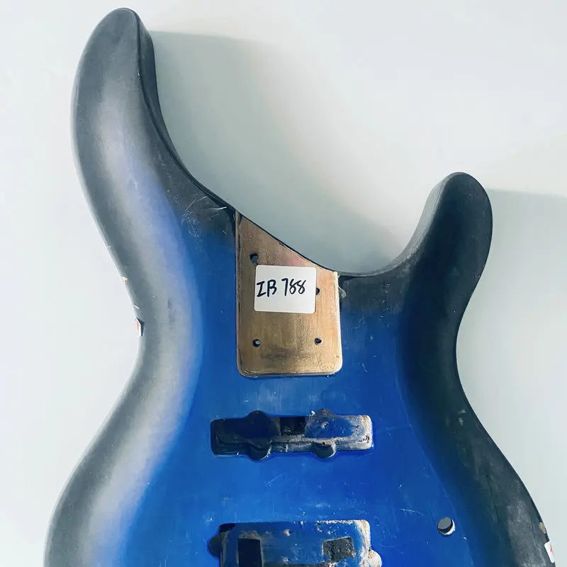 IB788 basso elettrico personalizzato in tiglio solido 4 o 5 stringhe versione Blur Color HH pickup parti di basso fai da te collo a catenaccio