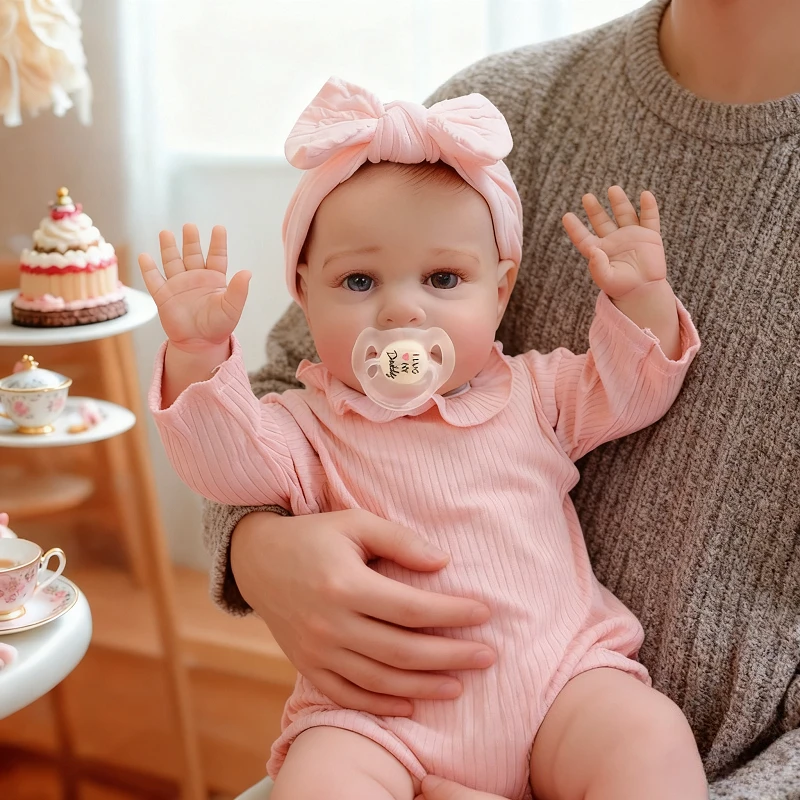 

60cm Cotton Body Simulated Cute Girl Doll Ellie with Painted Hair and Paste Eyelashes