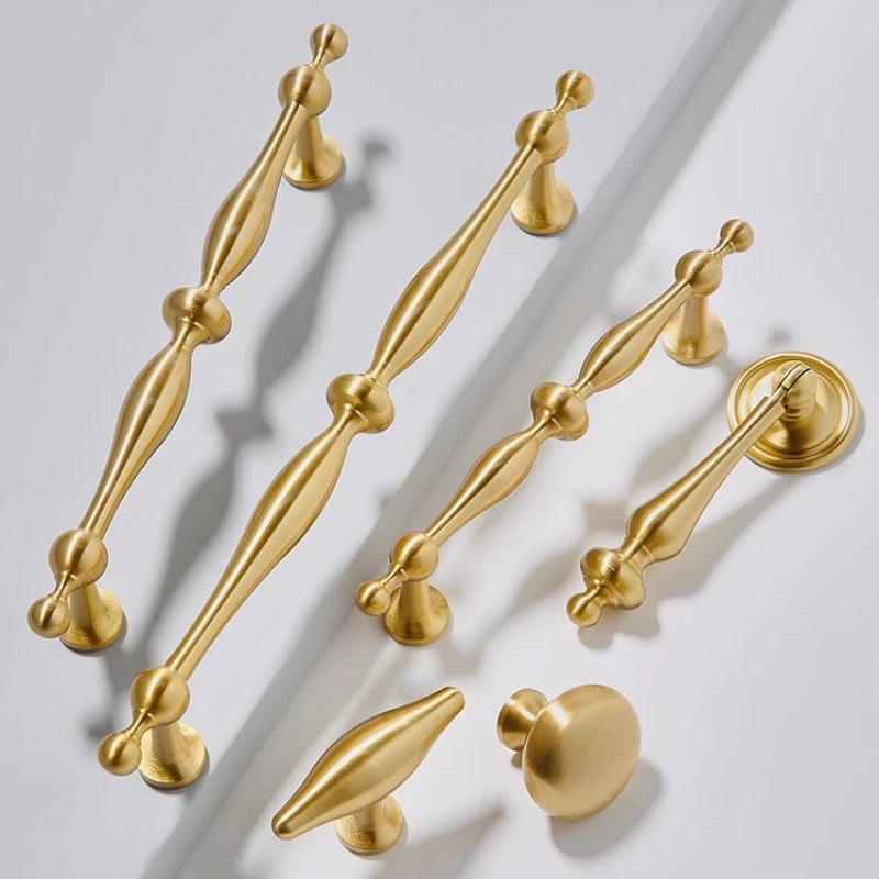 Francuski mosiężny uchwyt do drzwi szafek, szuflad, nowoczesny, prosty, do szafek kuchennych, w stylu europejskim, okucia do szaf, lekki luksus, złoty uchwyt.