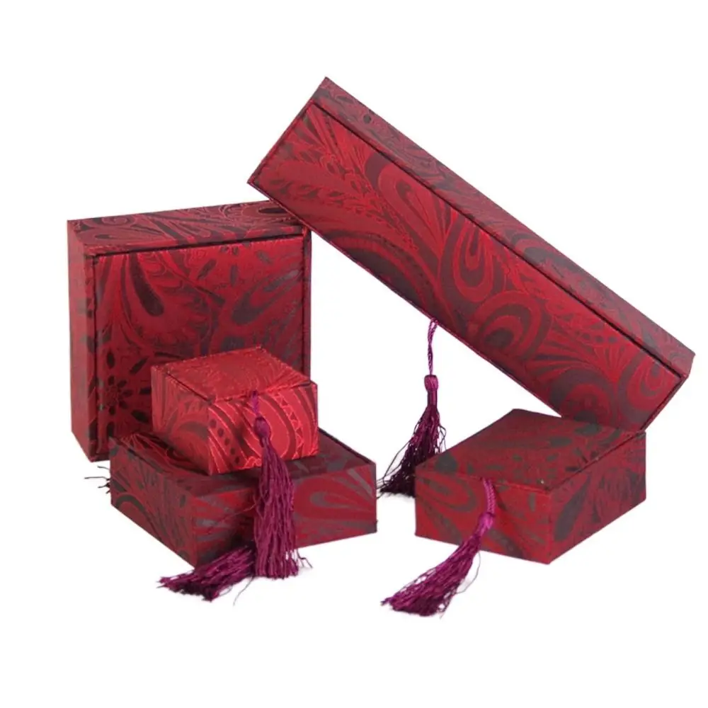 

Portable Linen Tassel Jewelry Box Chinese Style with Fringe Jewelry Packaging Box Rectangular Bracelet Storage Box Wedding