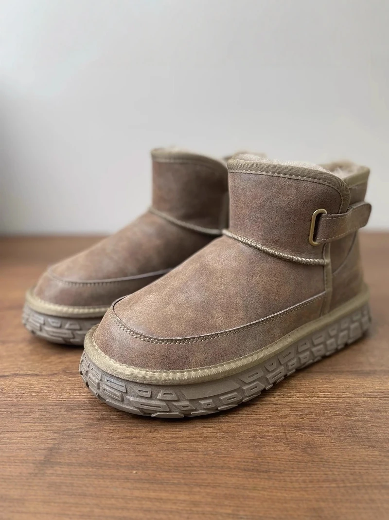 

Men's Winter Snow Boots Fleece Lined Thick Bottom Bread Style Shoes Fur Leather Integrated Anti Slip Cold Resistant Large Cot...