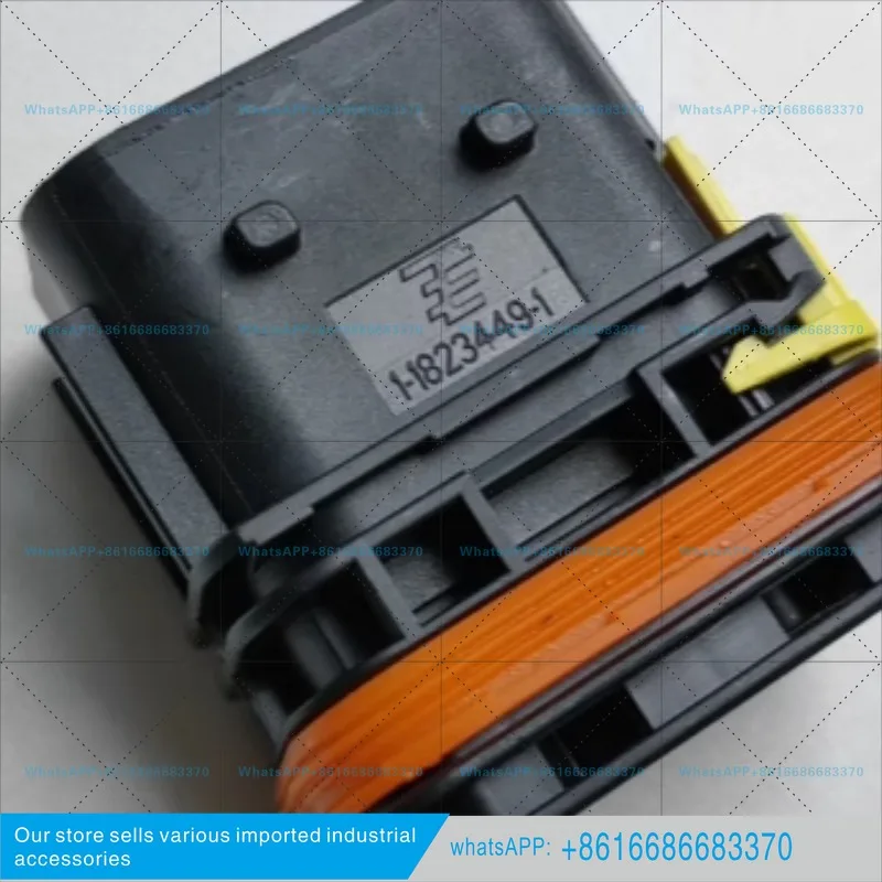 Male plastic case 22 holes 3 #4 lines waterproof current 40A black