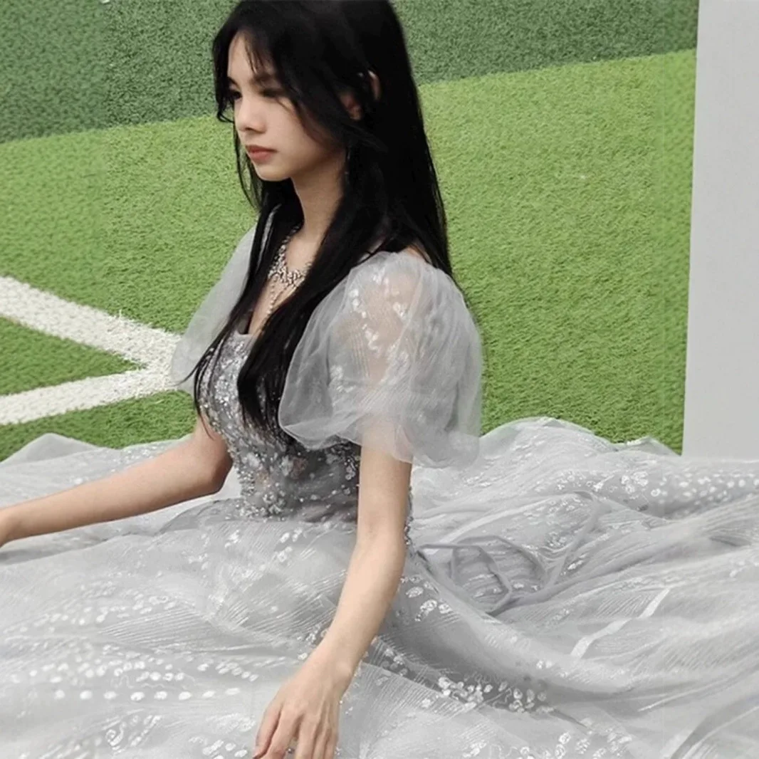 Abito da sera in garza blu 2024 Nuovo senso avanzato Giorno di laurea Cerimonia per adulti Esame d'arte Host Abbigliamento da donna