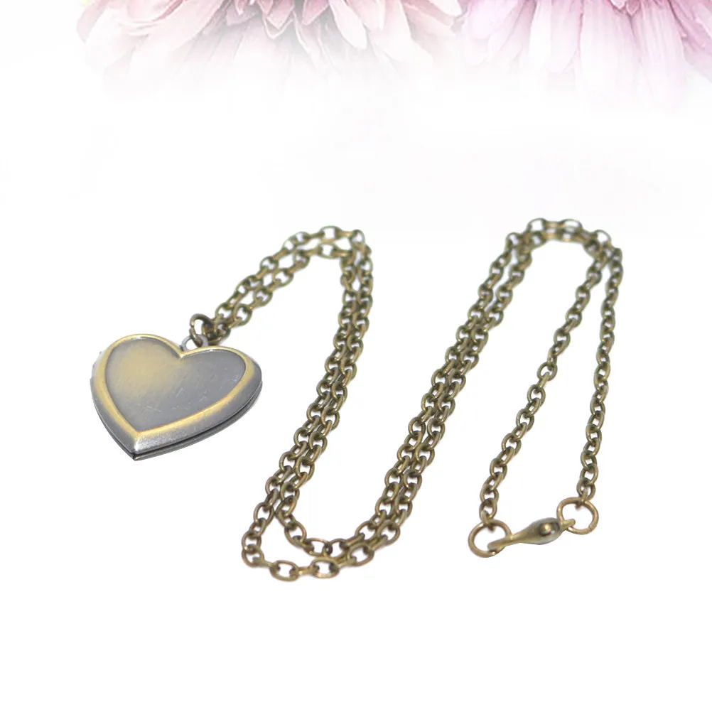 Heart Shape Photo Case Necklace Openable Pendant Jewelry Gift for Her Elegant Lightweight Chain Fine Workmanship Souvenir