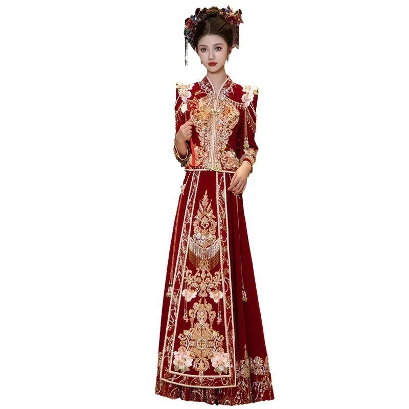 A new style of Chinese-style wedding collar dress for the wedding heavy velvet toasting ceremony